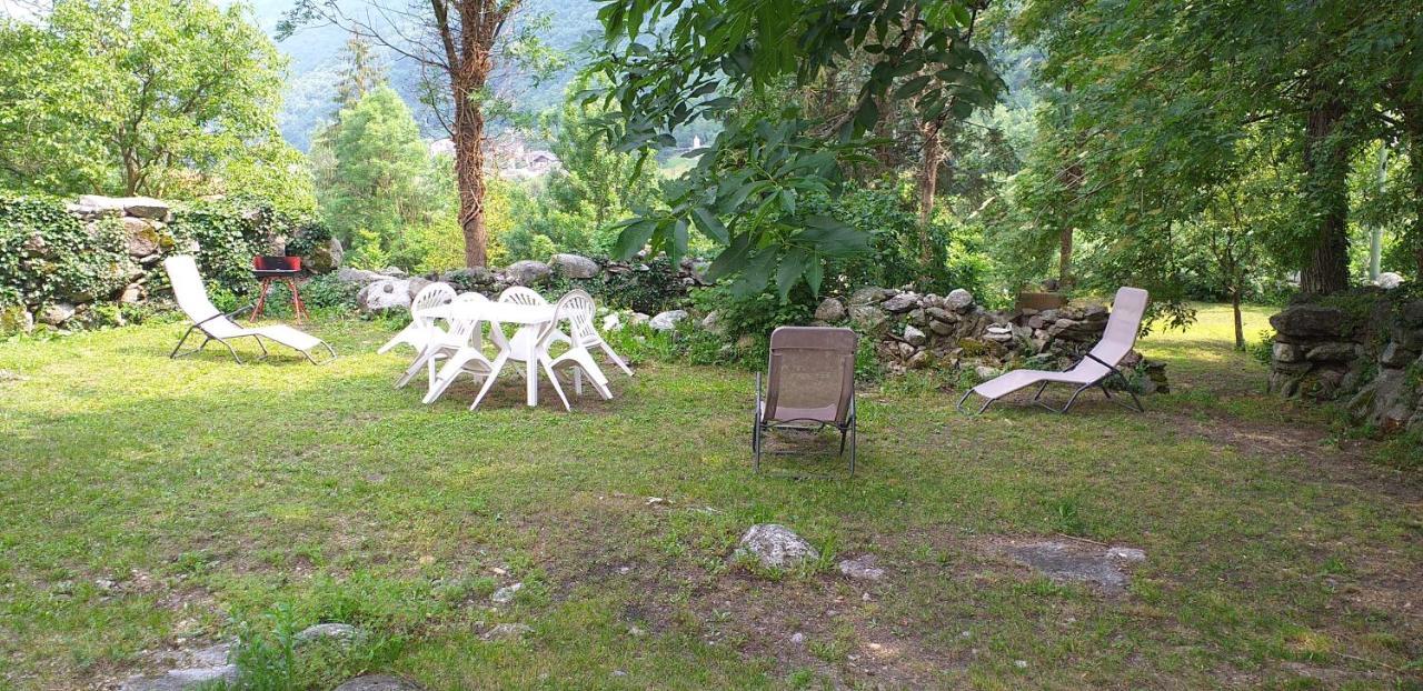 Bilocale a due passi dal Gran Paradiso Locana Bagian luar foto