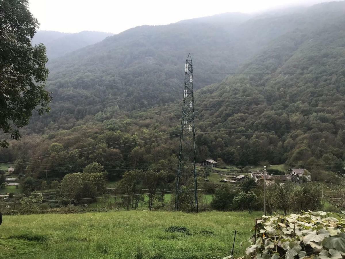 Bilocale a due passi dal Gran Paradiso Locana Bagian luar foto