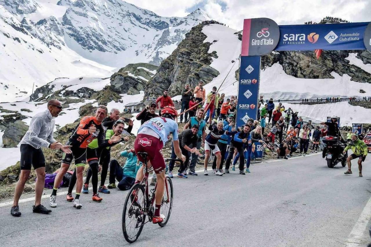 Bilocale a due passi dal Gran Paradiso Locana Bagian luar foto