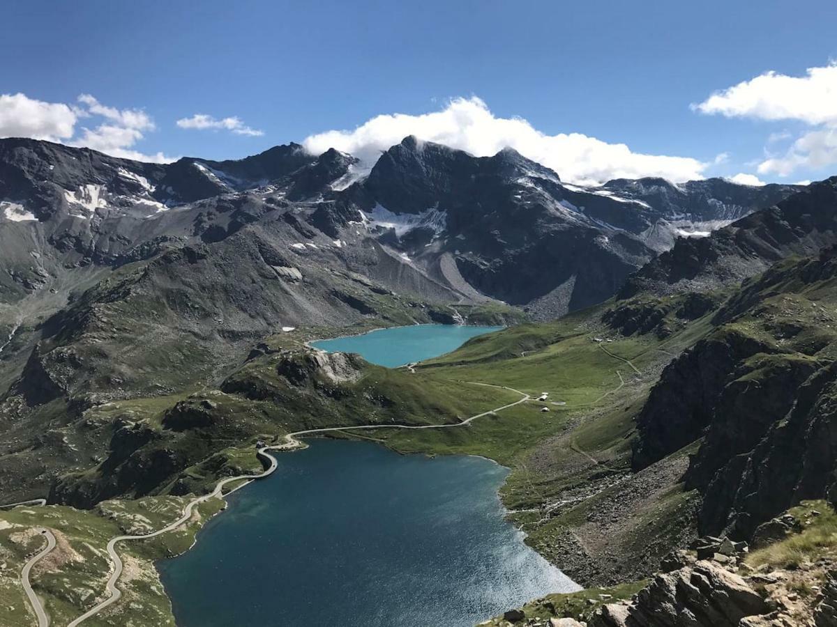 Bilocale a due passi dal Gran Paradiso Locana Bagian luar foto